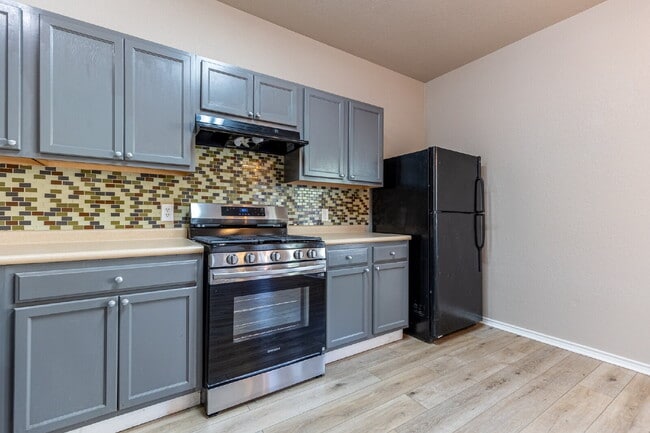 Building Photo - 11716 Channing Dr