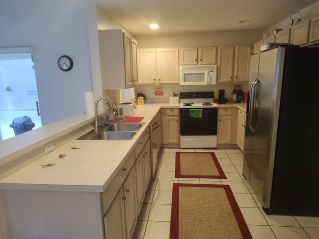 Building Photo - 449 Hollinghead Loop