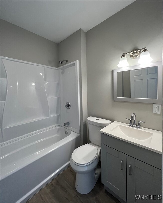 Building Photo - 355 Plymouth Ave