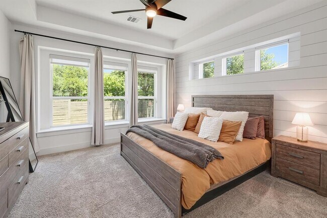 Building Photo - 1113 Wolf Hollow Dr