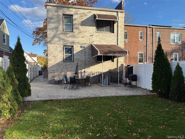 Building Photo - 114-60 226th St