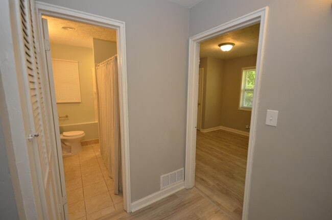 Building Photo - 1453 Clermont Ave