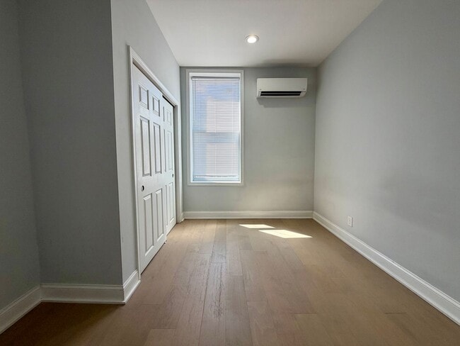 Building Photo - 1247 Snyder Ave