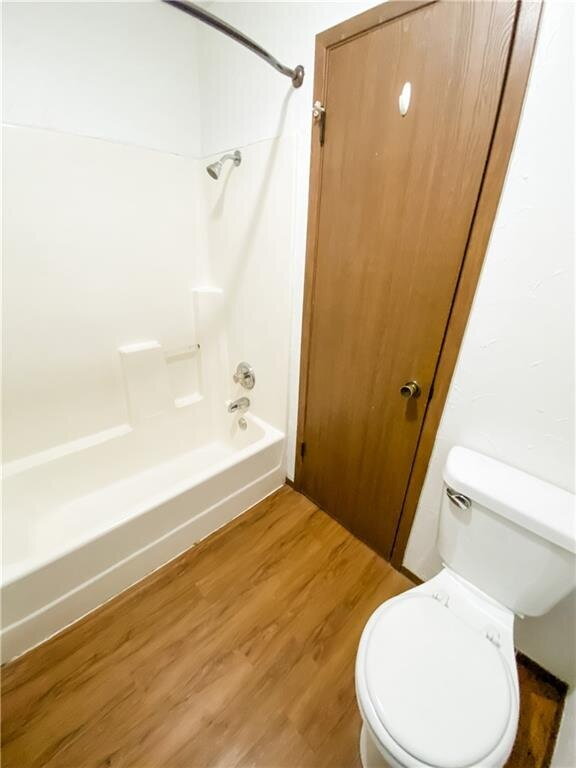 Building Photo - "Charming 3-Bed Retreat with Cozy Fireplac...
