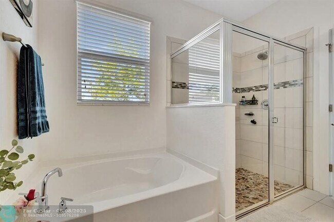 Building Photo - 92 Palmetto Ln