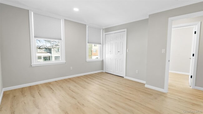 Building Photo - 5 Madison St