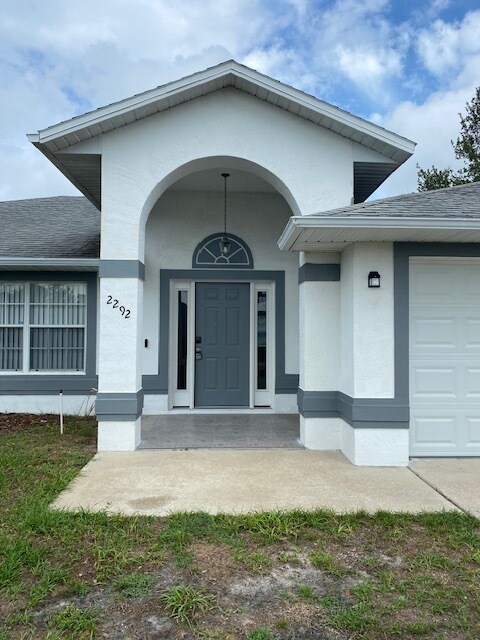 Building Photo - 2292 Harding Cir