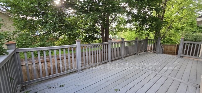 Building Photo - 572 W Jamison Pl