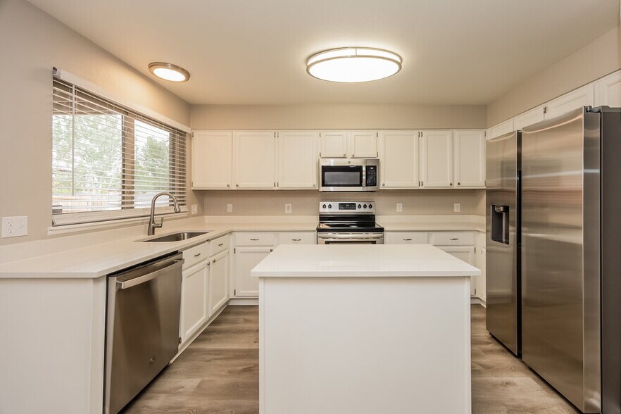 Building Photo - 8327 Chancellor Dr