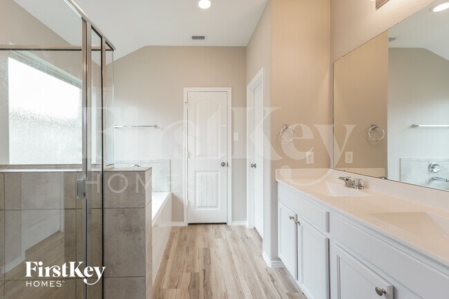 Building Photo - 3211 Calla Lily Trl