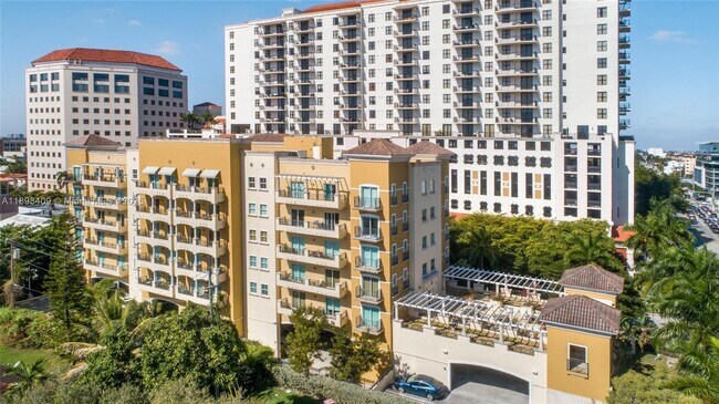 Building Photo - 20 Calabria Ave