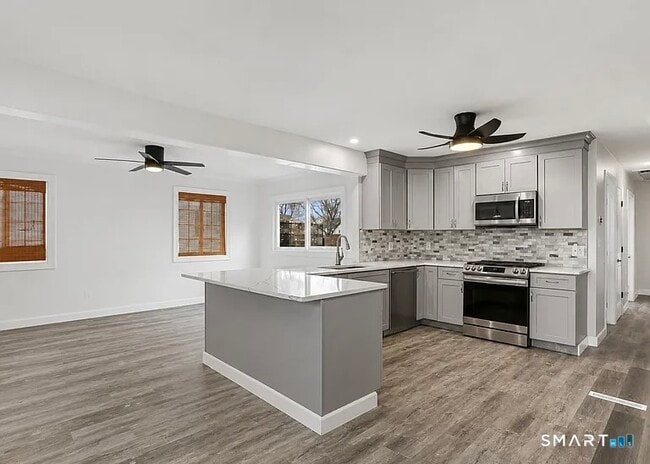 Building Photo - 217 Merwin Ave