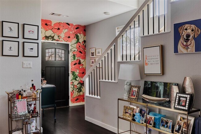 Building Photo - 2412 Wilson St