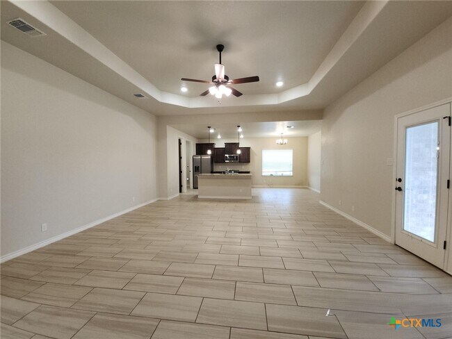 Building Photo - 213 Cammie Dr