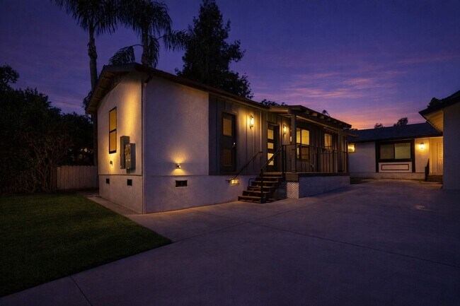 Building Photo - Brand-New Detached 2BR 2 bath Home in Vista | Modern Finishes & A/C in Every Room