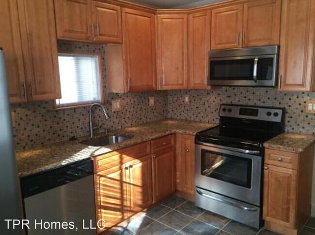Building Photo - 3 br, 1.5 bath House - 2646 E Mayfield St