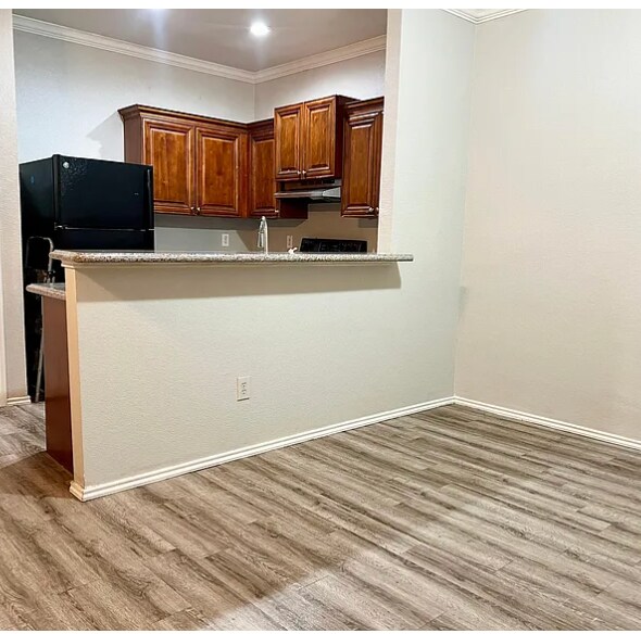 Building Photo - 2324 Aldergate Dr