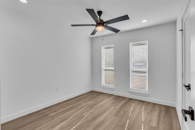 Building Photo - 817 N Shore Dr