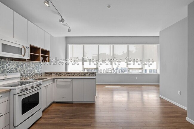 Building Photo - 4100 Lindell Blvd