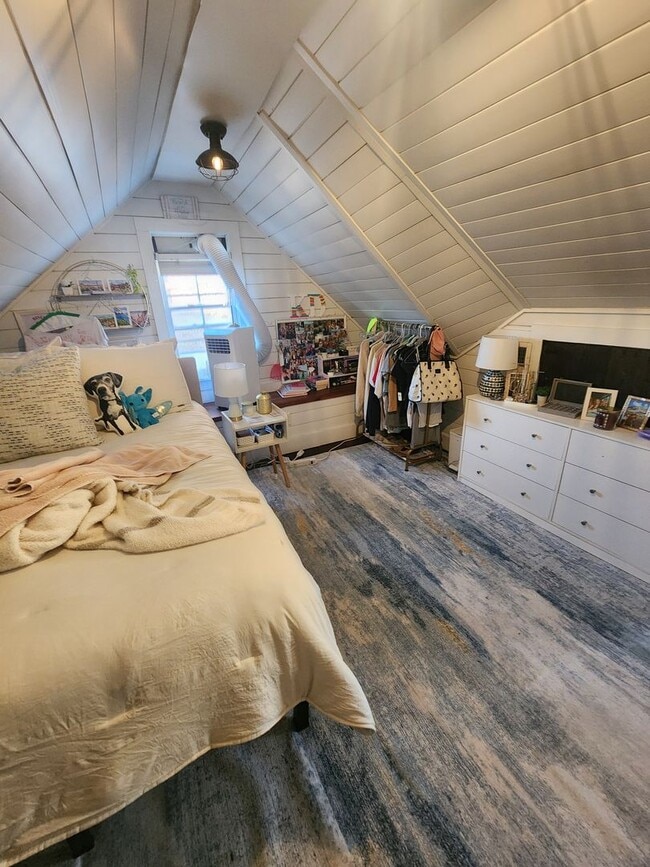 Building Photo - 10C - Coming Street