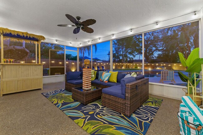 Building Photo - 13672 88th Ave N