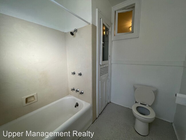 Building Photo - 1 br, 1 bath Apartment - 615 Exposition Bo...