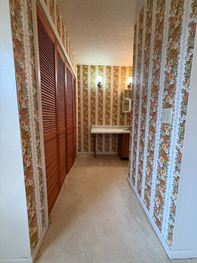 Building Photo - 2 Bedroom/2 Bath Home for Rent