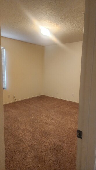 bedroom 2 - 7212 Bobwhite Ln NE