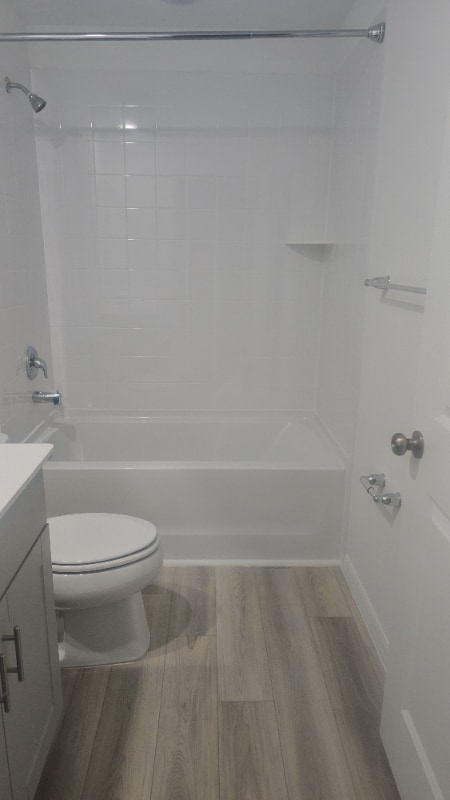 Building Photo - 4381 Riverbend Blvd