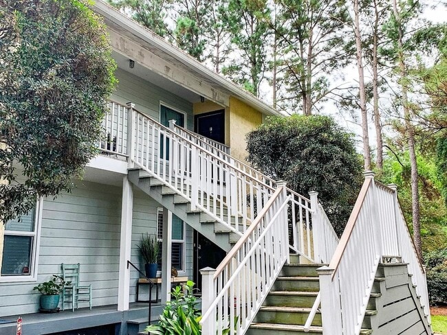 Building Photo - 2 Bedroom, 2 Bathroom Condo in Woodscape -...