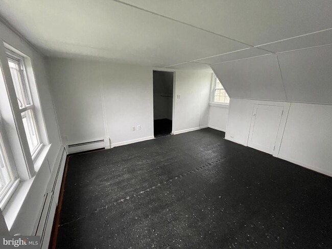 Building Photo - 925 Watson Rd