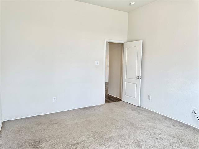 Building Photo - 330 Sardius Blvd