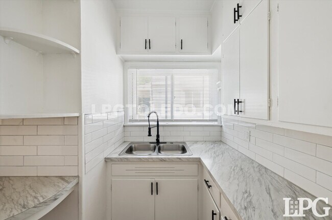 Building Photo - 3617 Homewood Ave