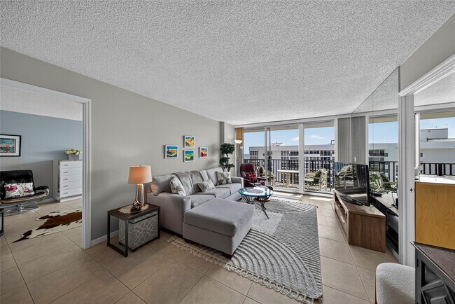 Building Photo - 531 N Ocean Blvd