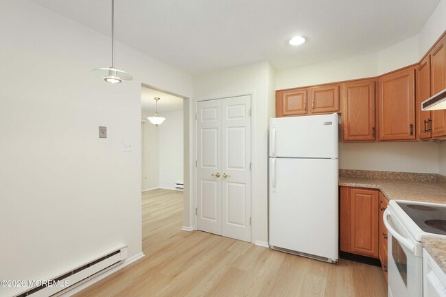 Building Photo - 38 Medford Ct