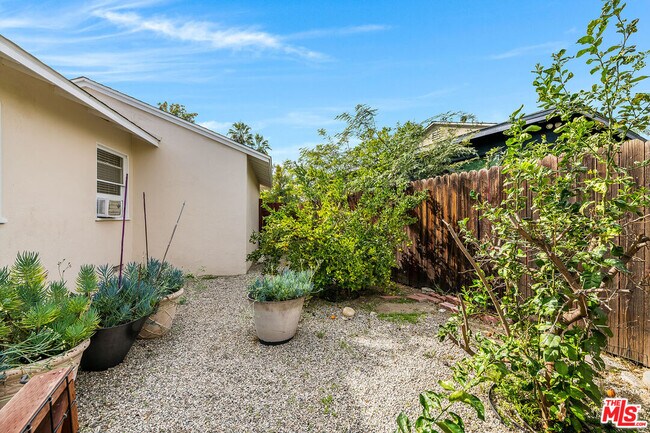 Building Photo - 11889 Tiara St