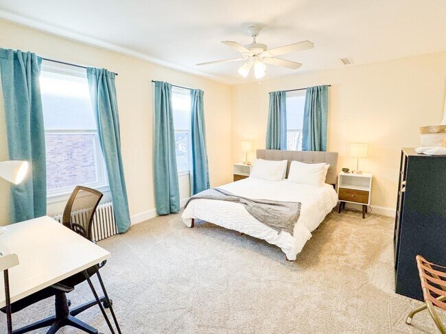 Building Photo - 3 bedroom in Brighton MA 02135