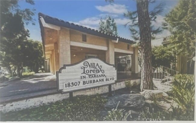 Primary Photo - 18307 Burbank Blvd
