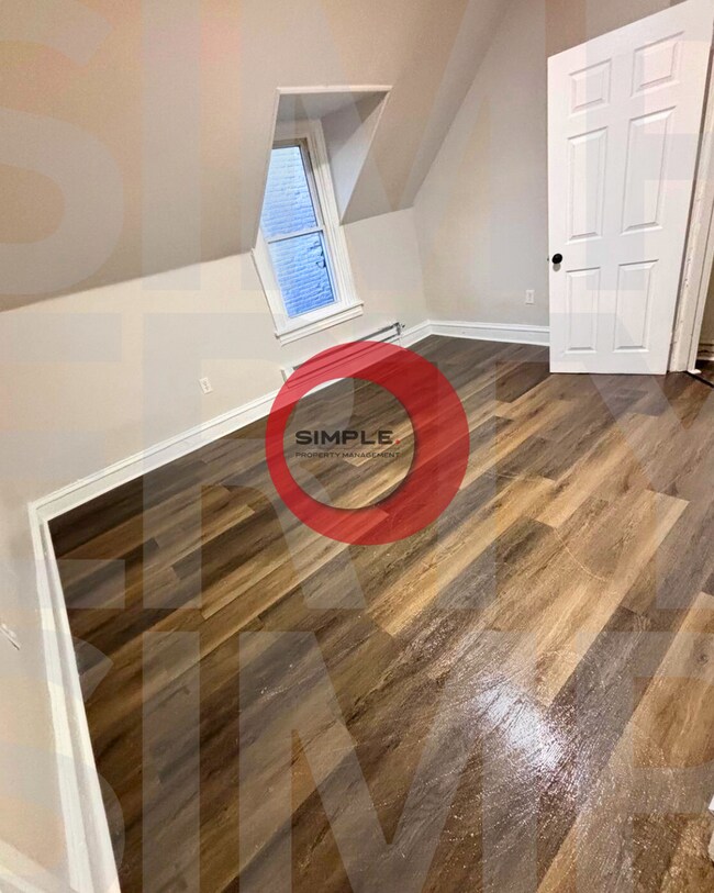 Building Photo - 230 N 4th St