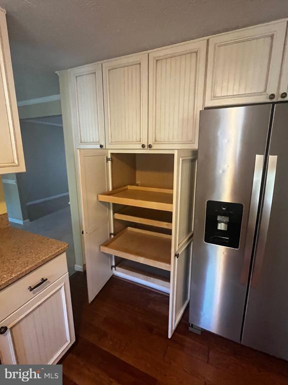 Building Photo - 15404 Beachview Dr