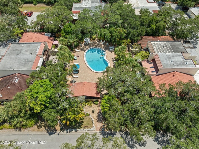 Building Photo - 8701 Camelia Ct
