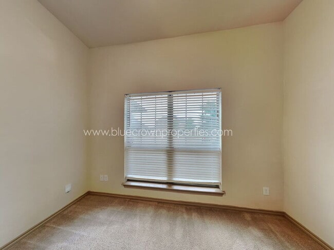 Building Photo - 2172 Liriope Ln