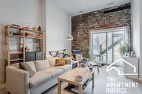 Building Photo - 2022 S Throop St