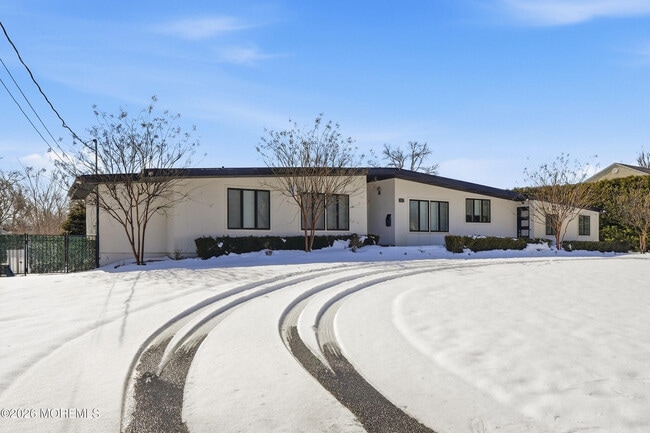 Building Photo - 107 Grant Ave