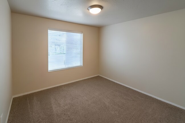 Building Photo - 25 S Shumway Ave