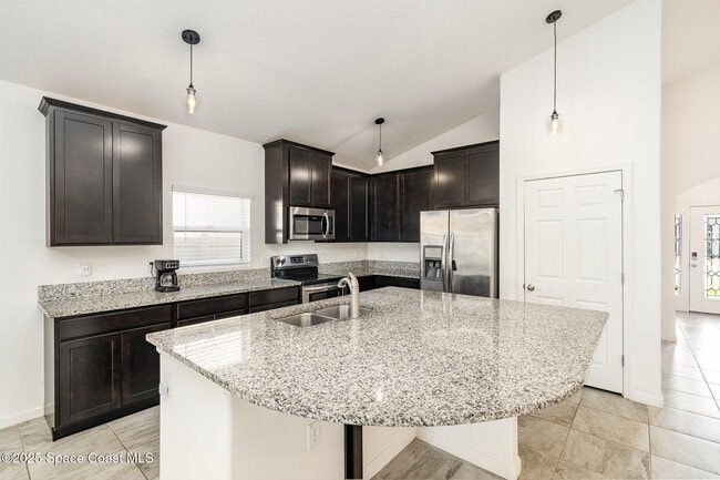 Building Photo - 4028 Alligator Flag Cir