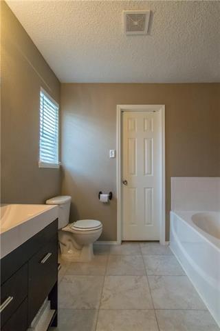 Building Photo - 12345 Peak Cir