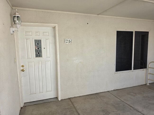 Building Photo - Roadhaven Condos. 2 Bedroom Ground Floor with View of the River