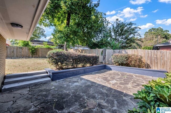 Building Photo - 5321 Crestwood Blvd