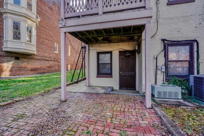 Building Photo - 1317 Eutaw Pl